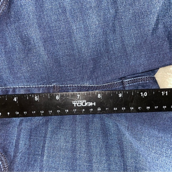 Liz Claiborne Jean Shorts with Elastic Waistband Size 4 - Picture 6 of 7